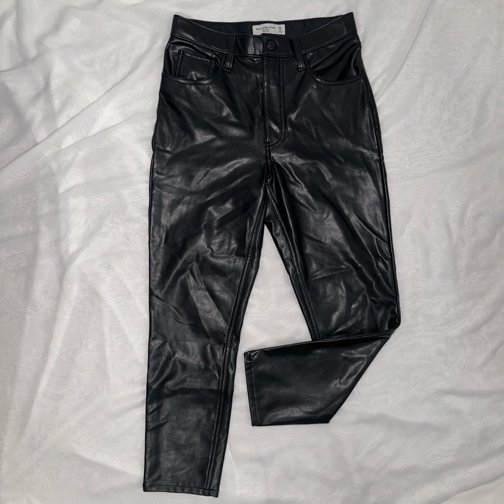 ABERCROMBIE & FITCH LEATHER SKINNY HIGH RISE